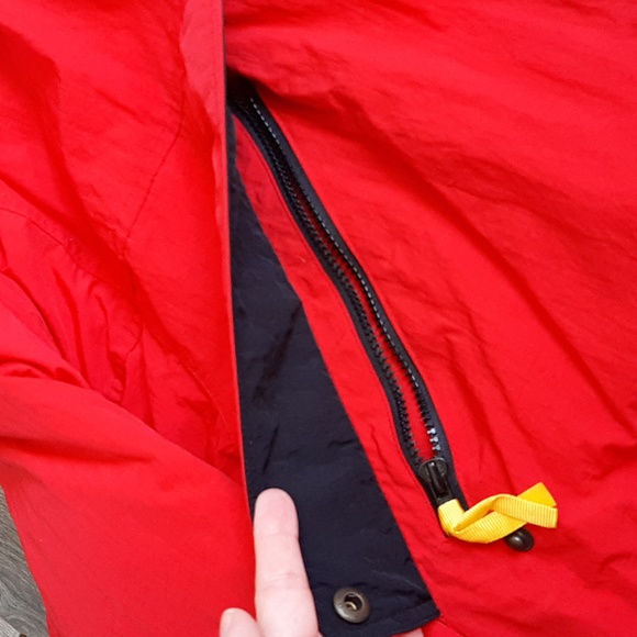 Vintage Marlboro red & black duck down coat adult size large - Picture 4 of 16